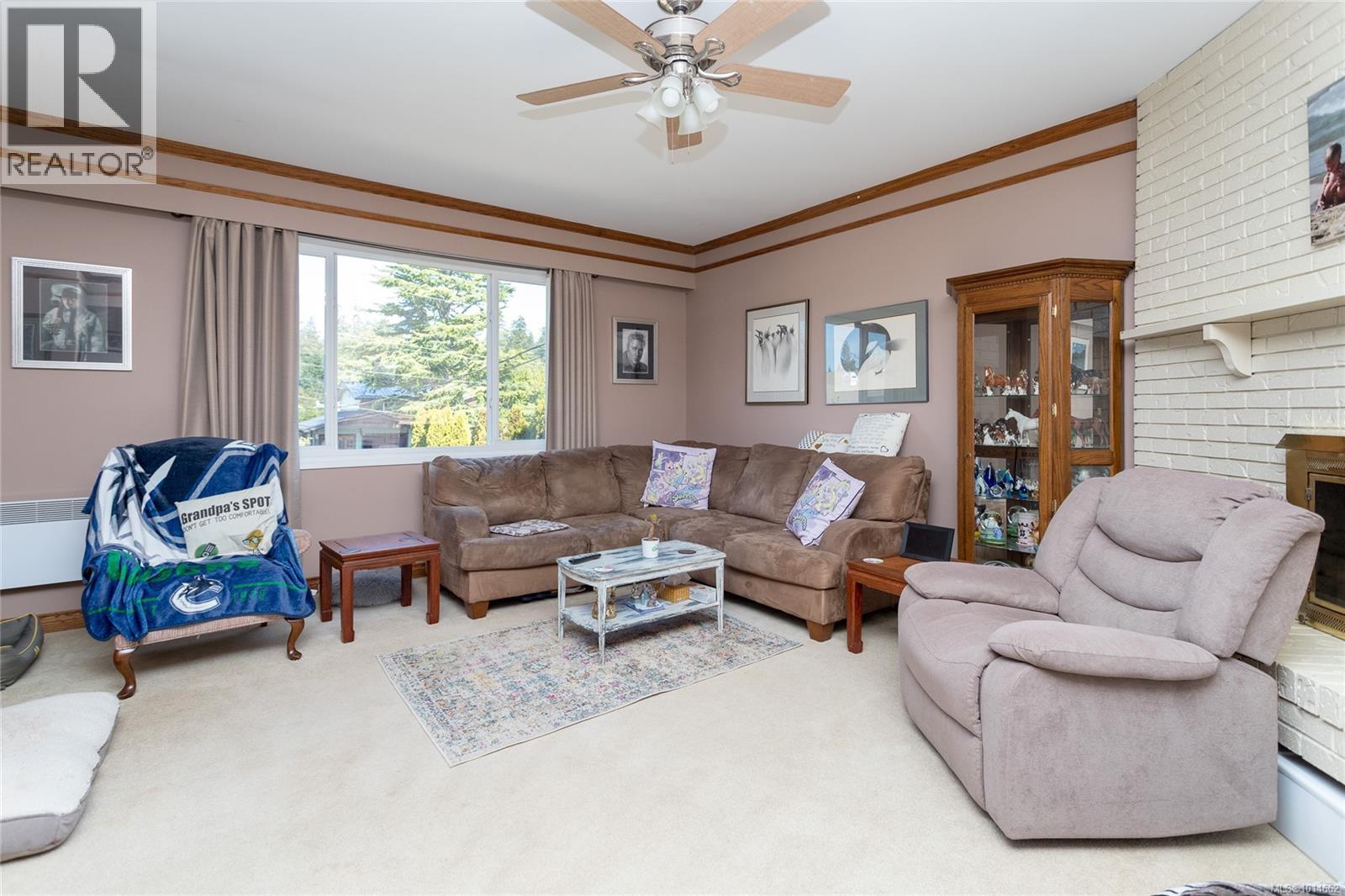 3258 Cora Hill Pl, Colwood