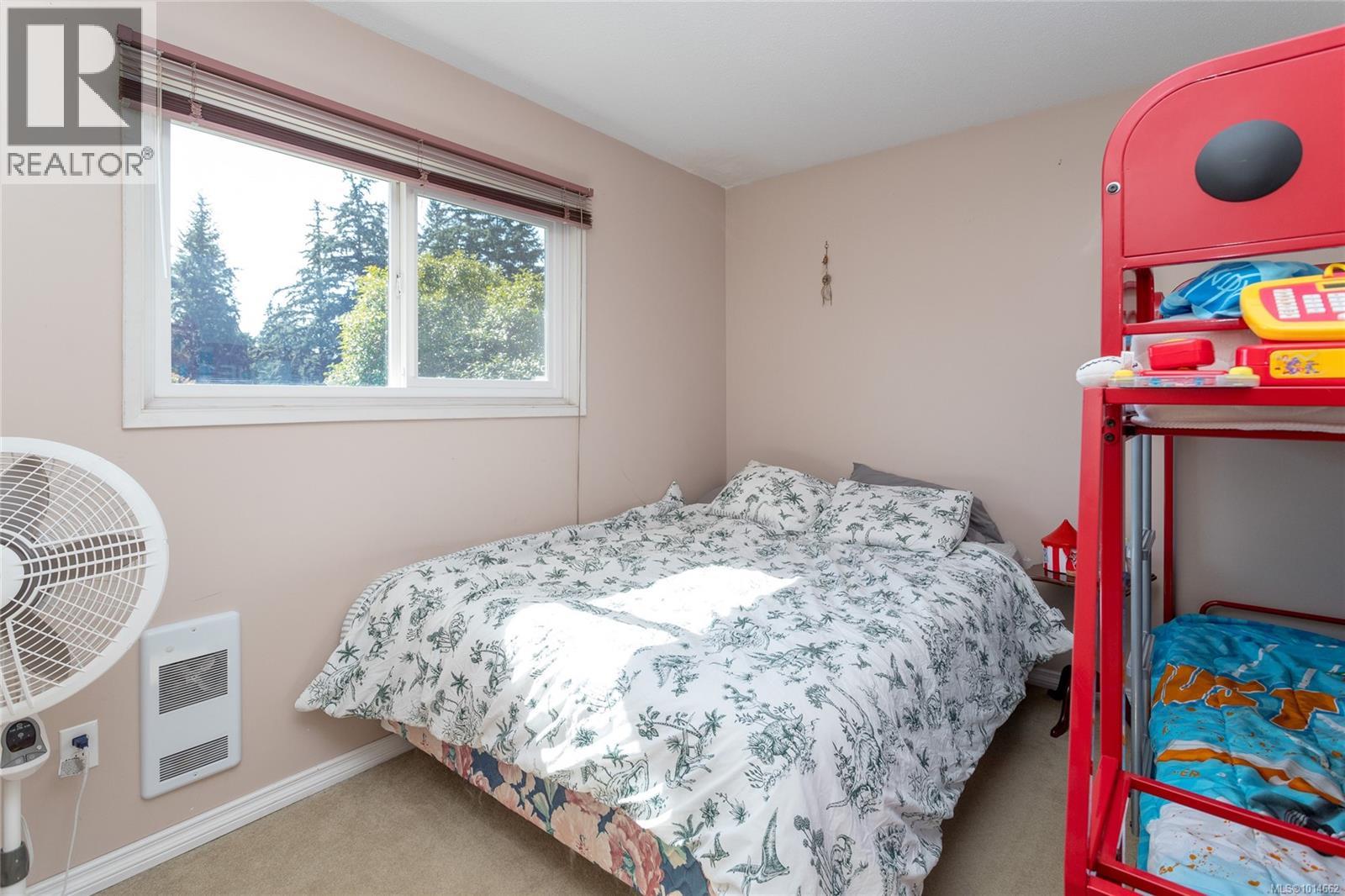 3258 Cora Hill Pl, Colwood