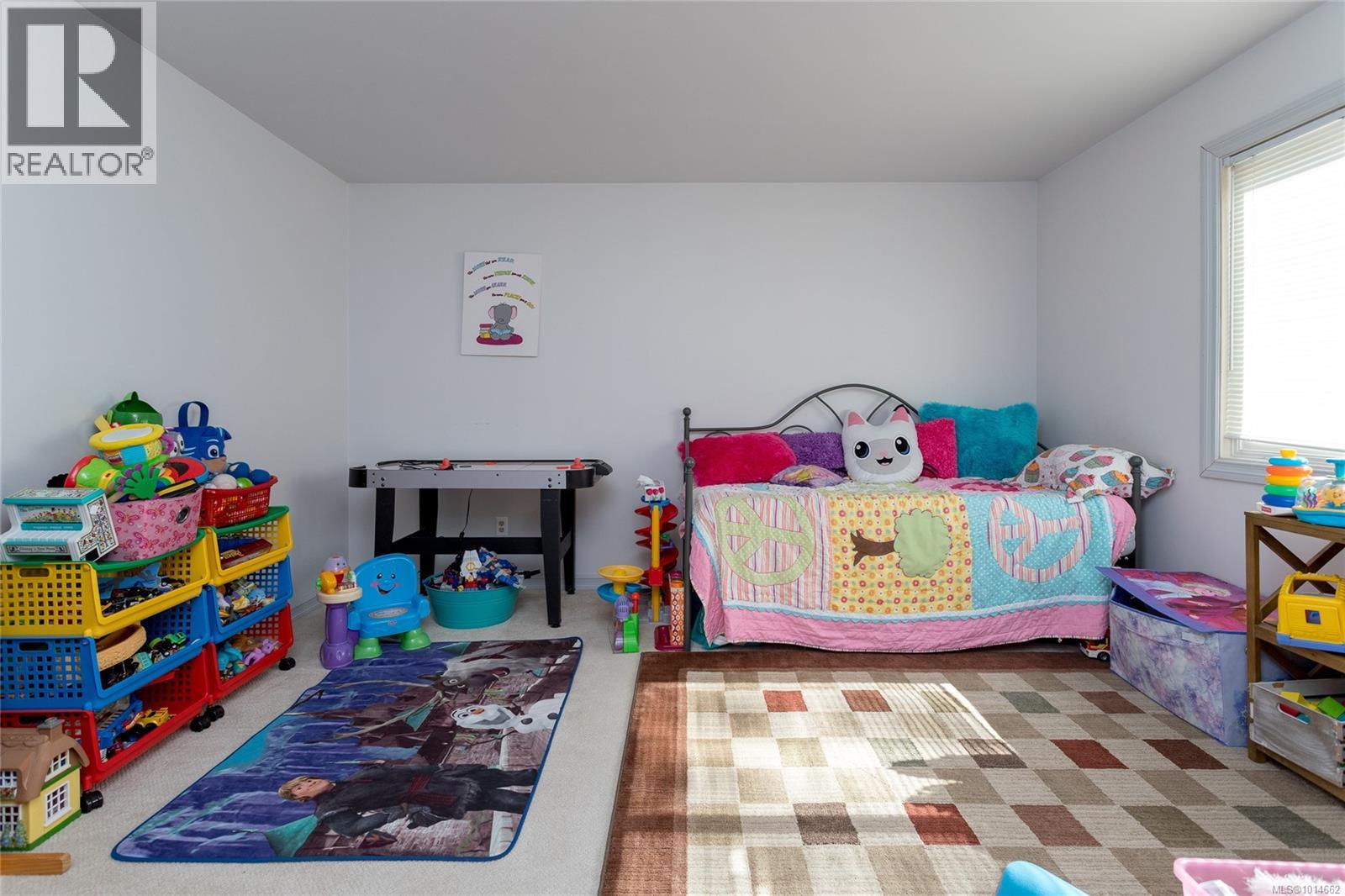 3258 Cora Hill Pl, Colwood