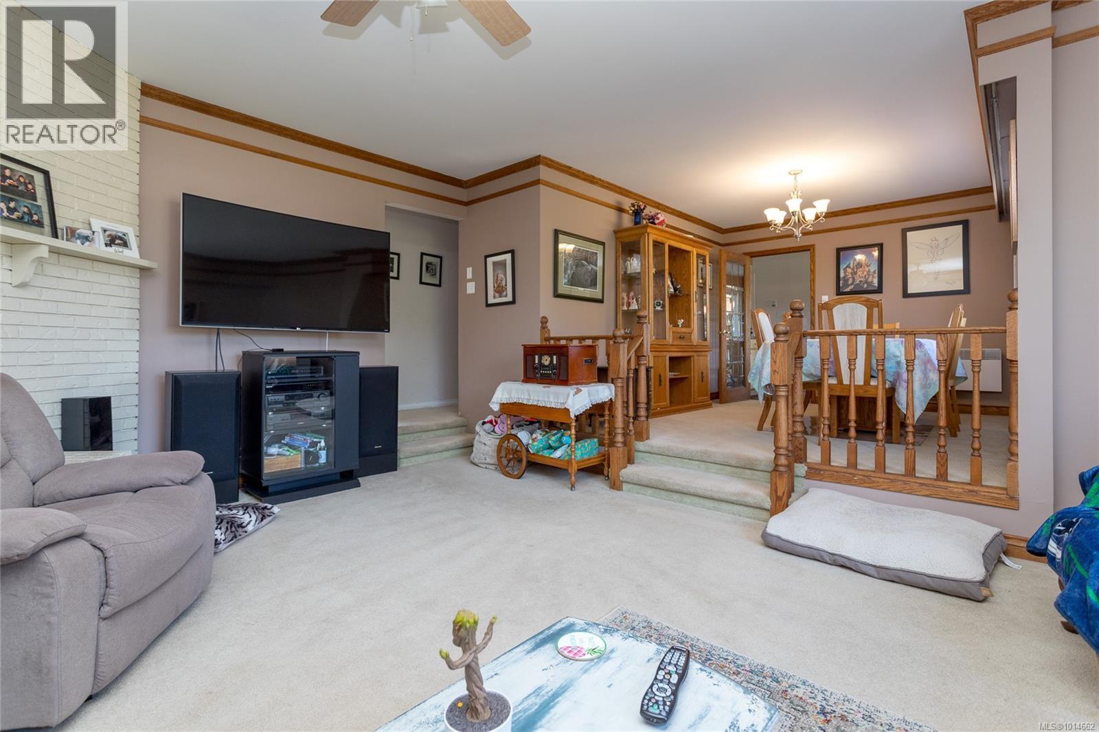 3258 Cora Hill Pl, Colwood