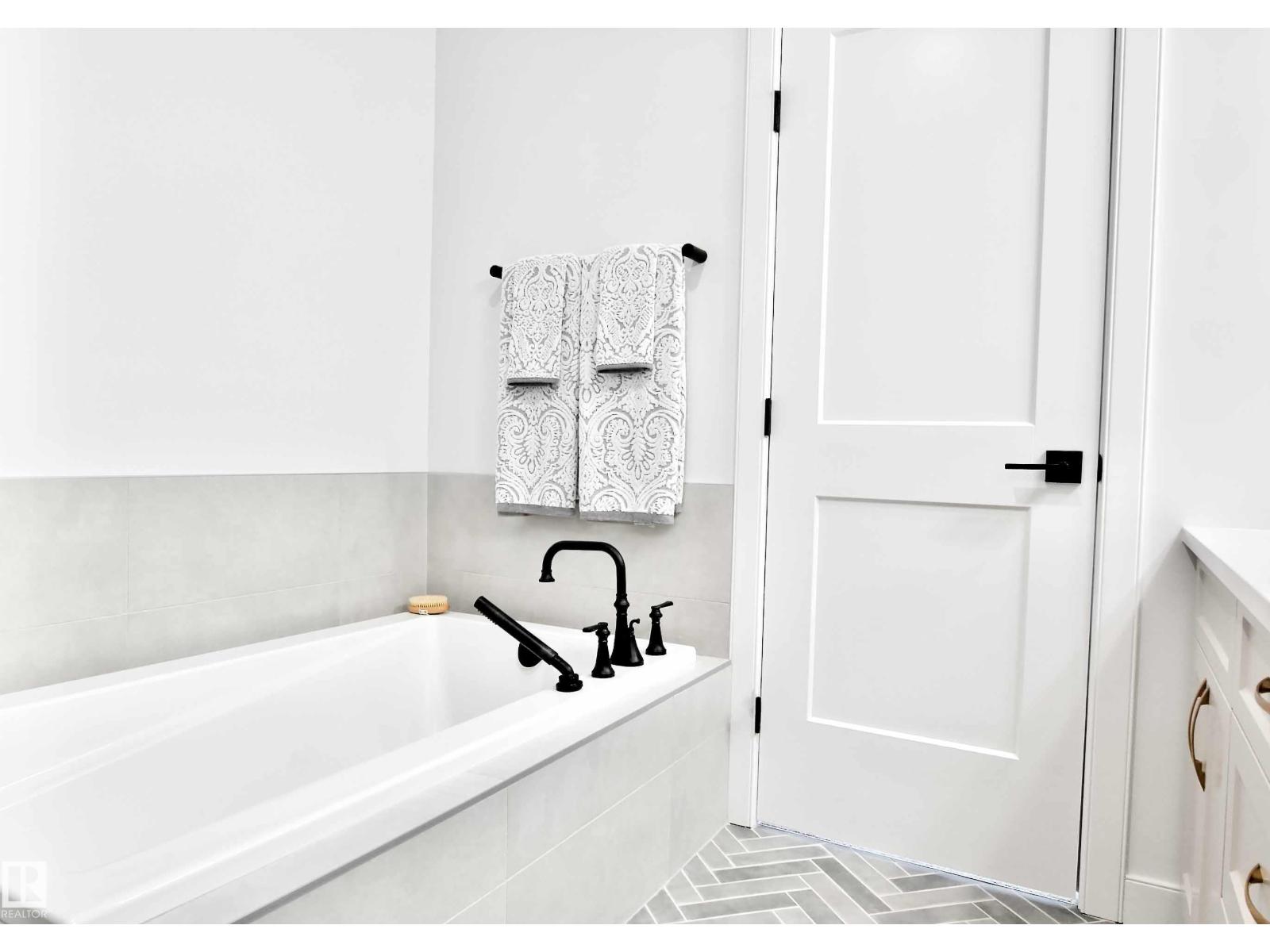 1915 63 AV, Rural Leduc County