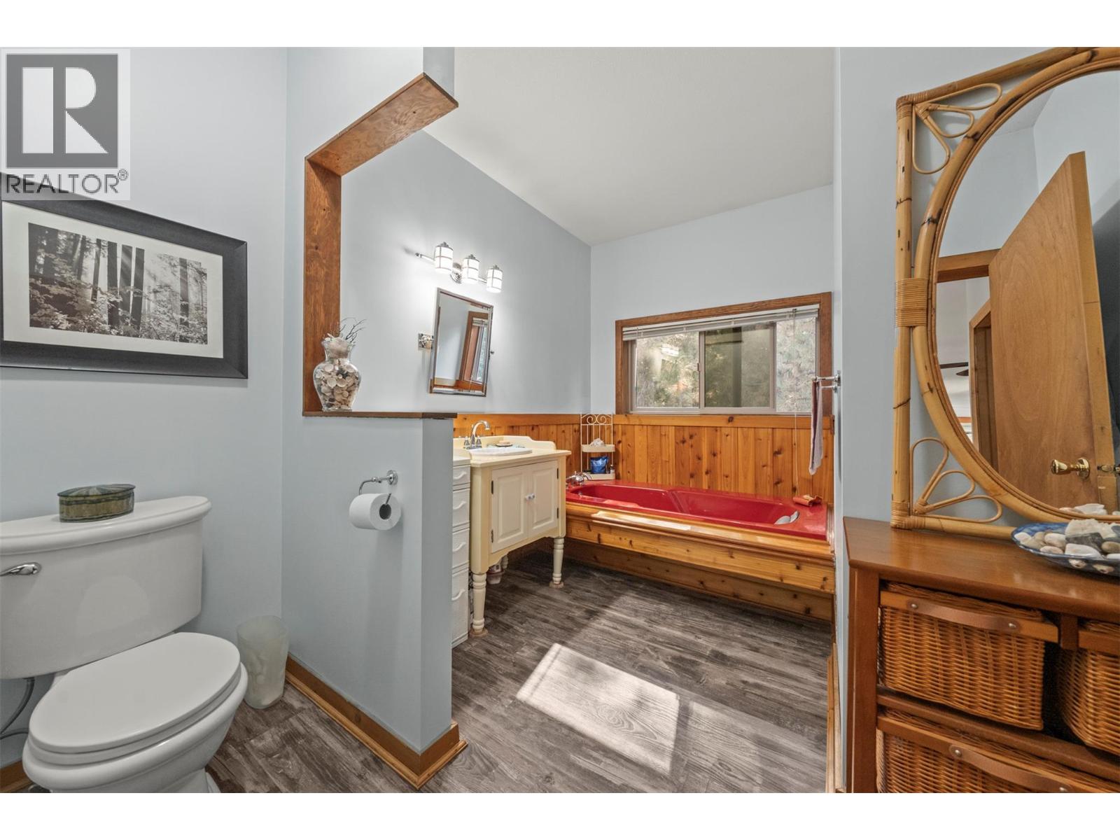 2510 Samuelson Road, Sicamous