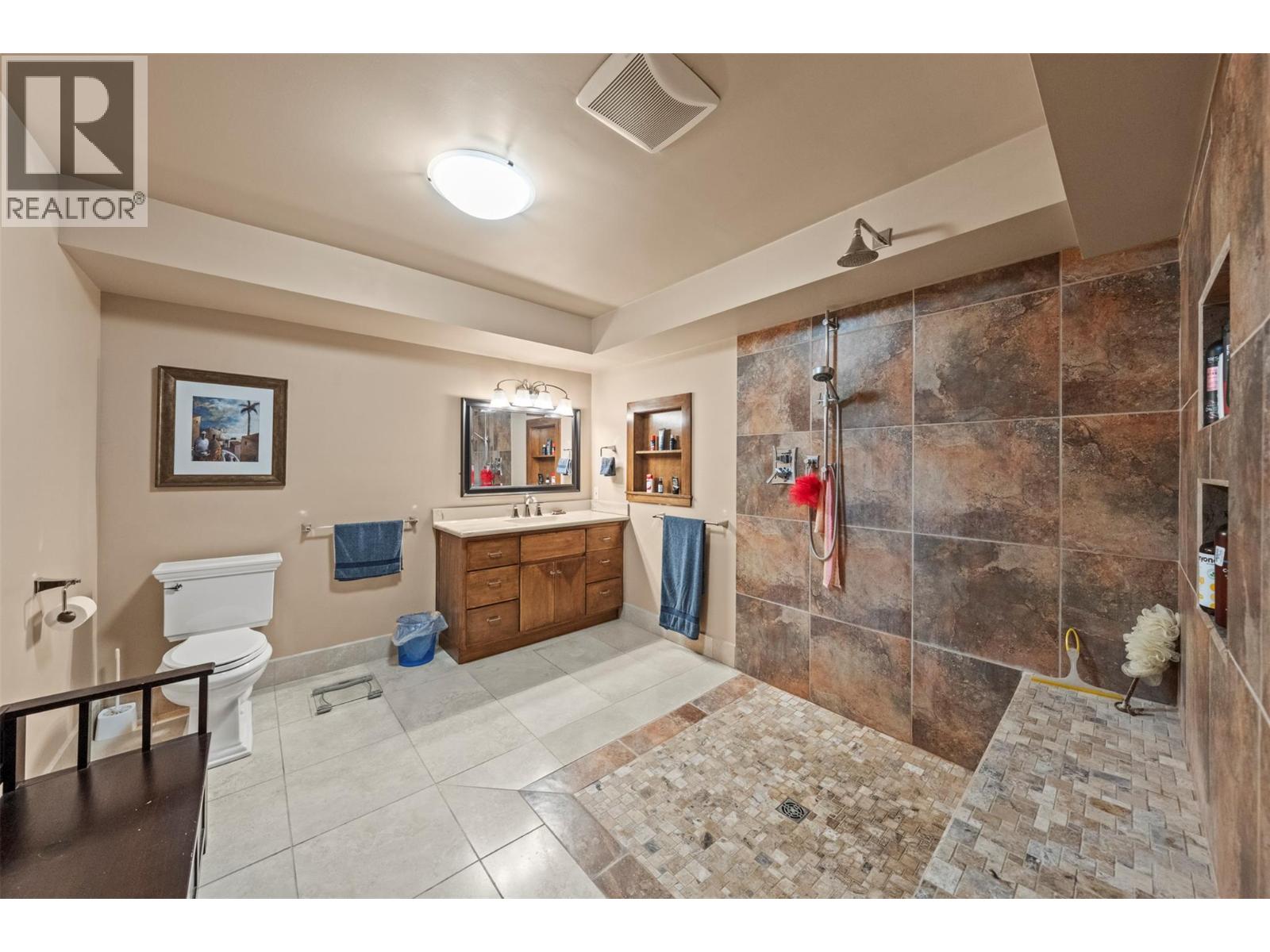 2510 Samuelson Road, Sicamous