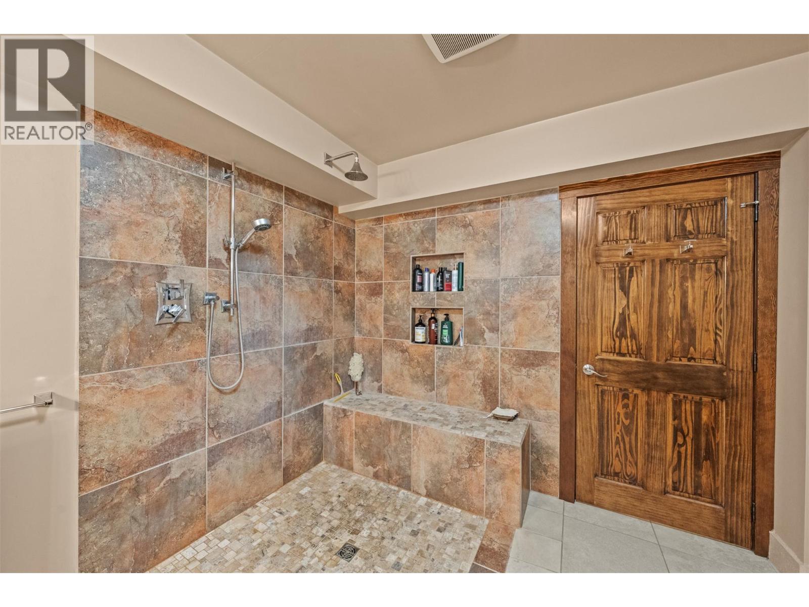 2510 Samuelson Road, Sicamous