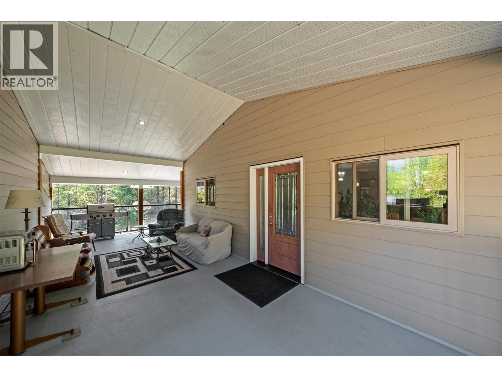 2510 Samuelson Road, Sicamous