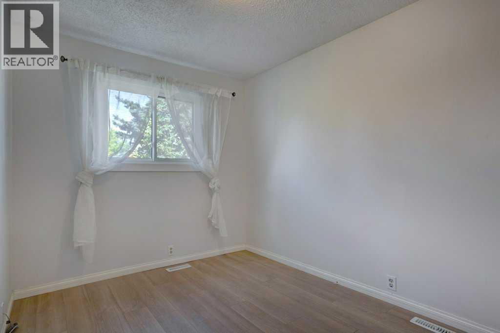Single Family House for Sale in  Cedarille Drive SW Cedarbrae Calgary 