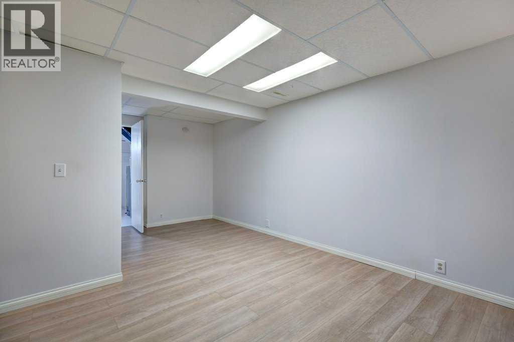 Single Family House for Sale in  Cedarille Drive SW Cedarbrae Calgary 