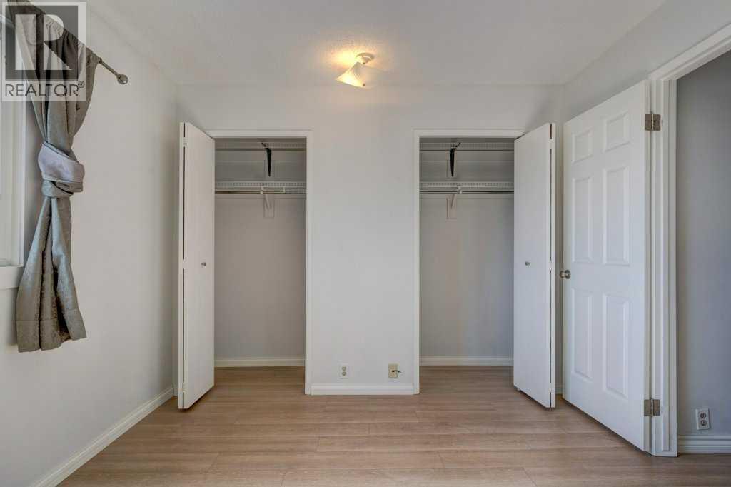 Single Family House for Sale in  Cedarille Drive SW Cedarbrae Calgary 