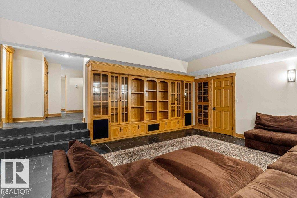 738 WHEELER RD NW, Edmonton