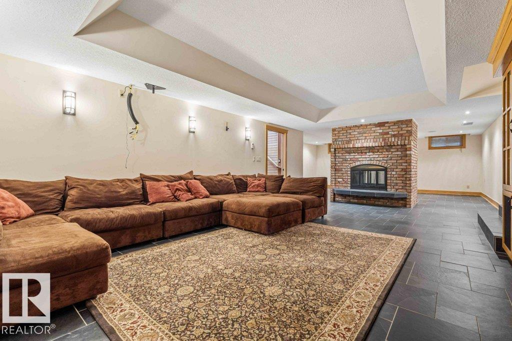 738 WHEELER RD NW, Edmonton