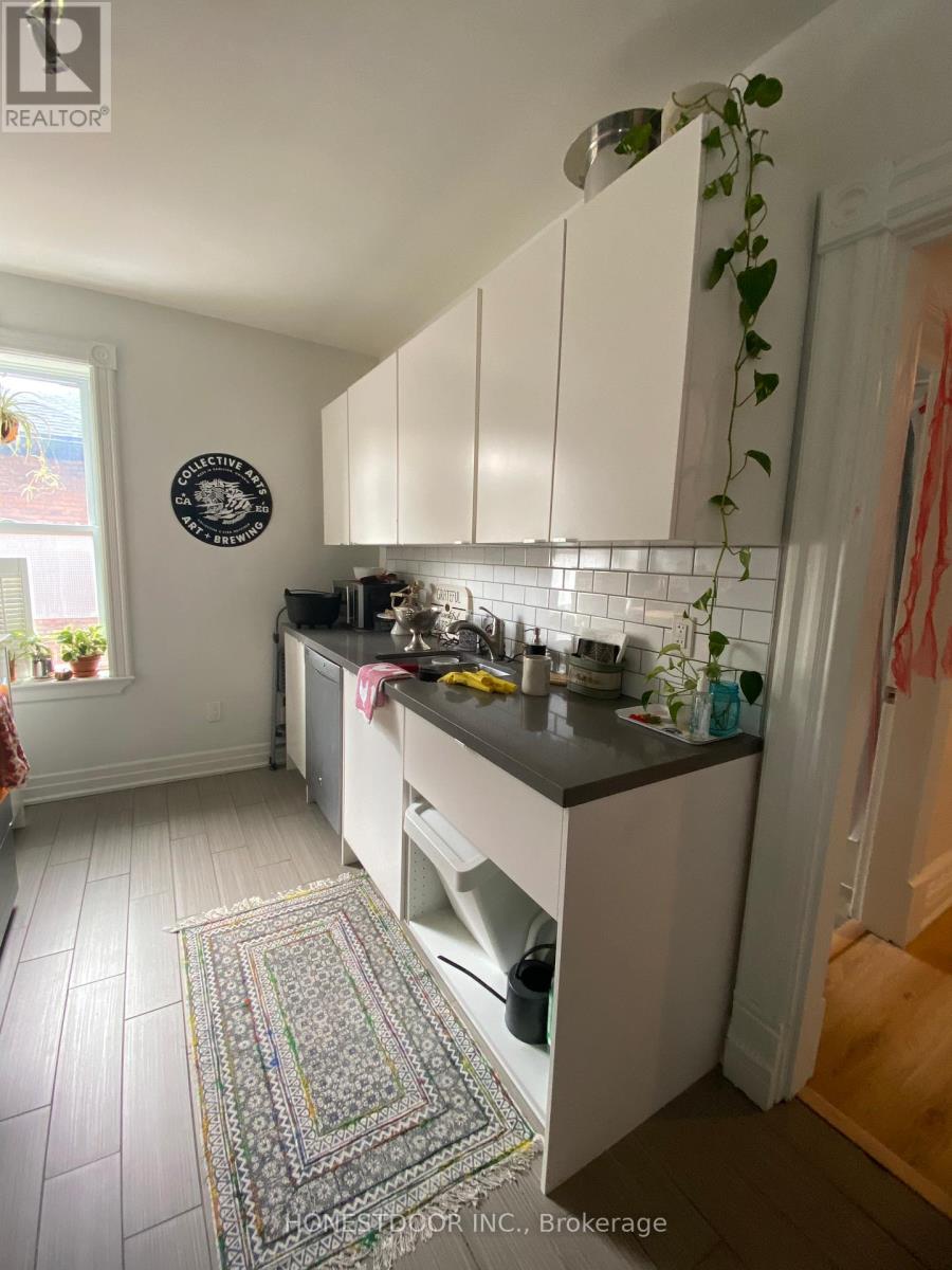 103 VICTORIA AVENUE S - 18