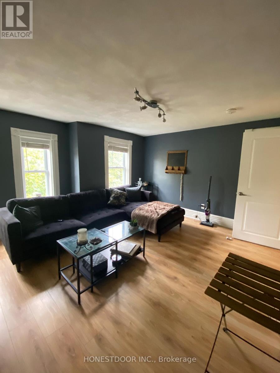103 VICTORIA AVENUE S - 30