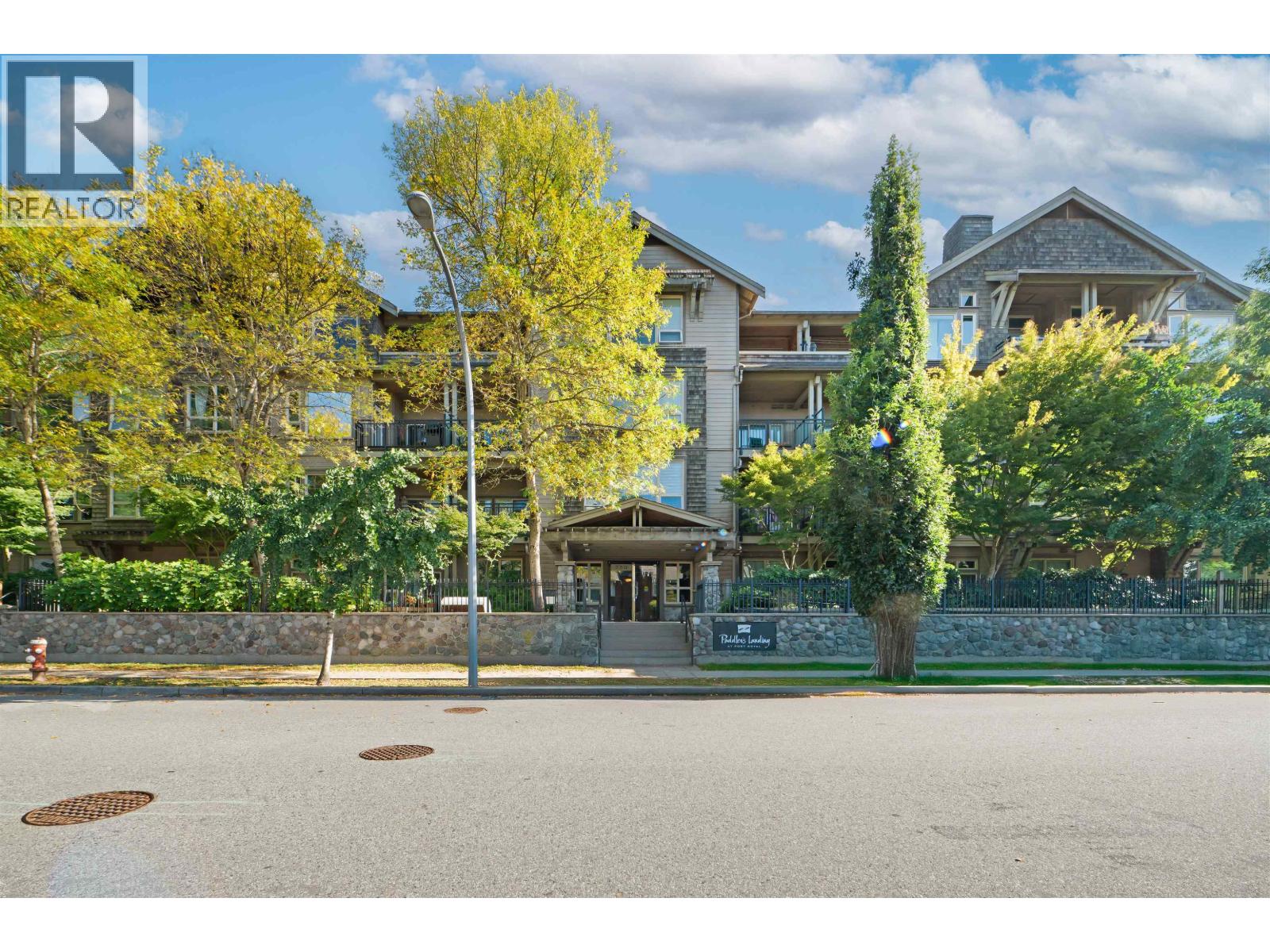 402 250 SALTER STREET, New Westminster