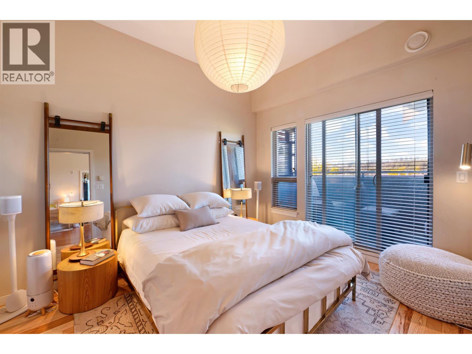 402 250 SALTER STREET, New Westminster