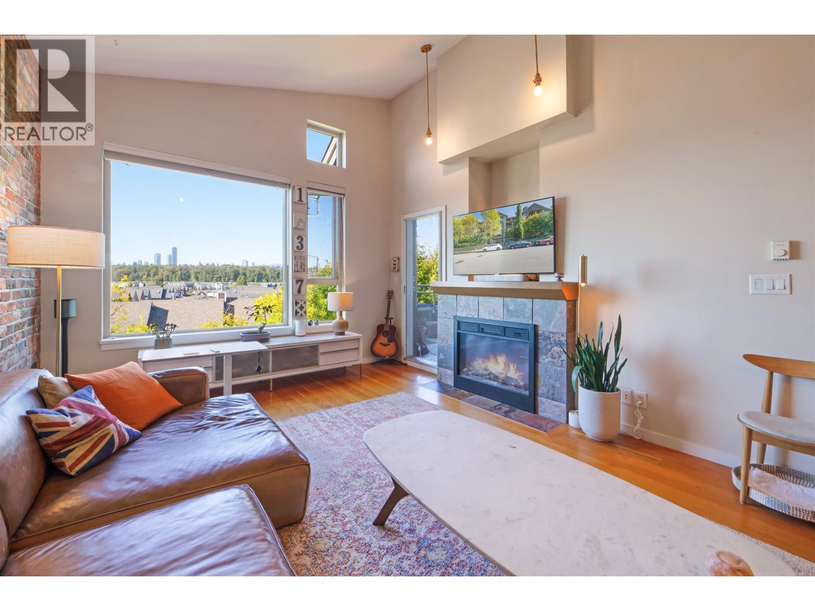 402 250 SALTER STREET, New Westminster