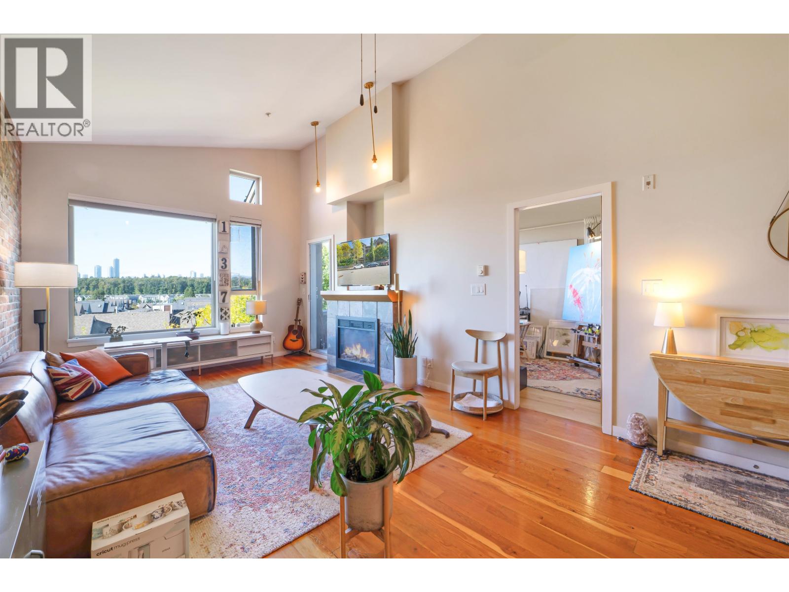 402 250 SALTER STREET, New Westminster