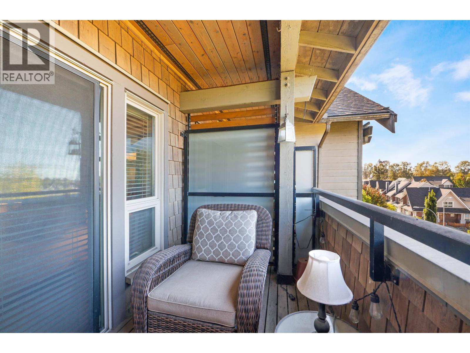 402 250 SALTER STREET, New Westminster