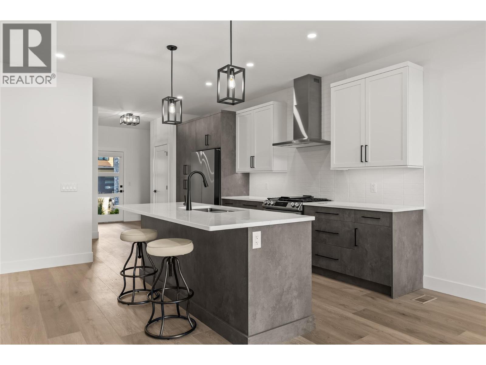 2835 Canyon Crest Drive Unit# 2, West Kelowna