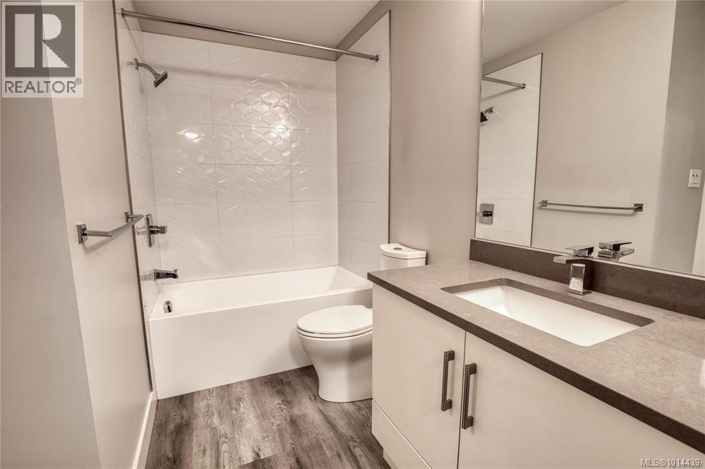 312 20 Barsby Ave, Nanaimo