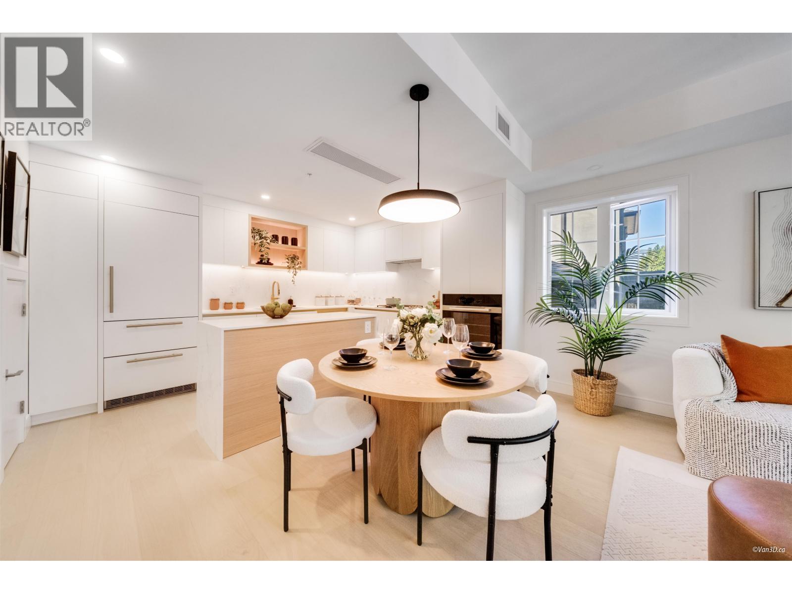 203 918 W 32ND AVENUE, Vancouver