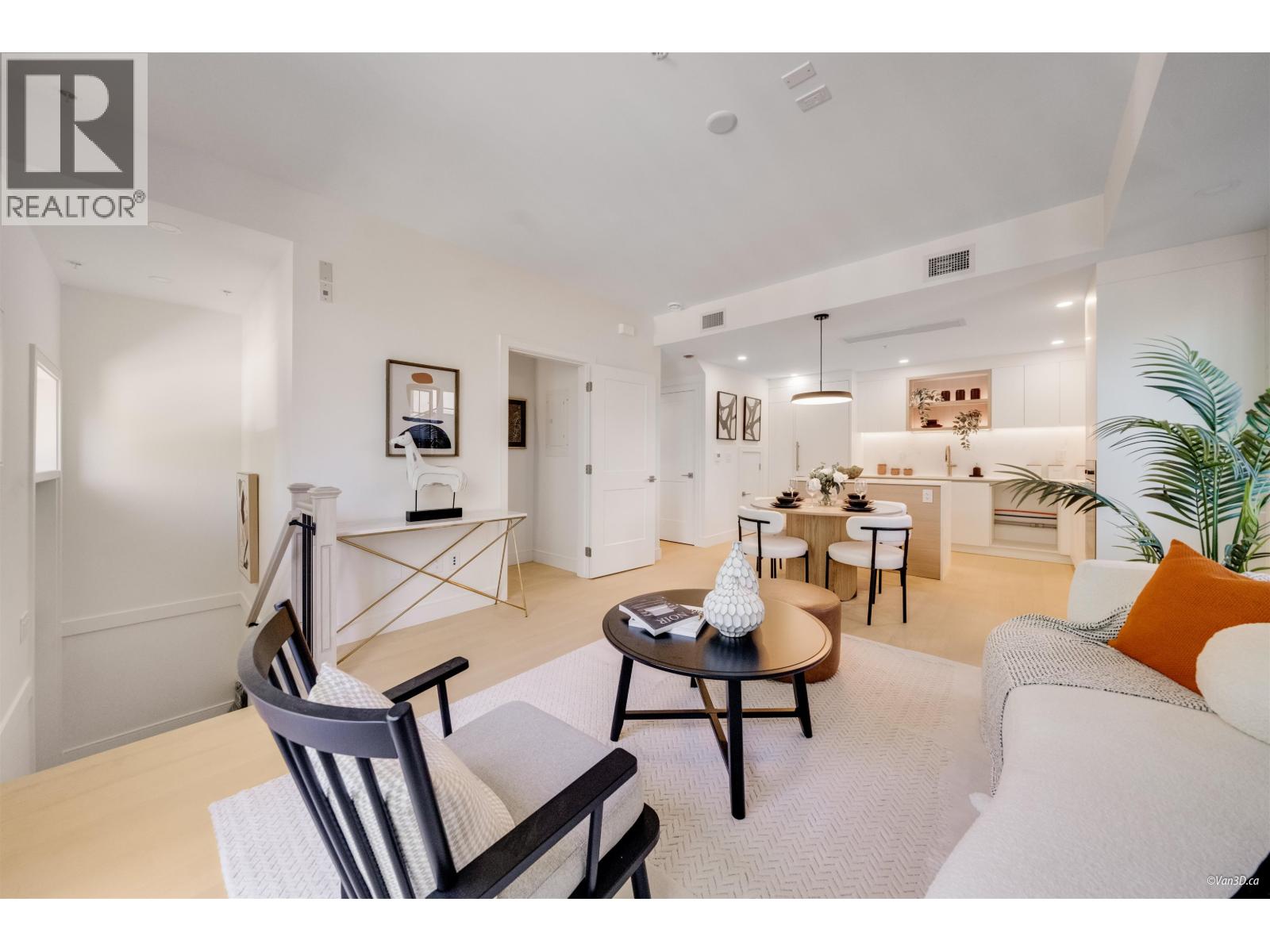 203 918 W 32ND AVENUE, Vancouver