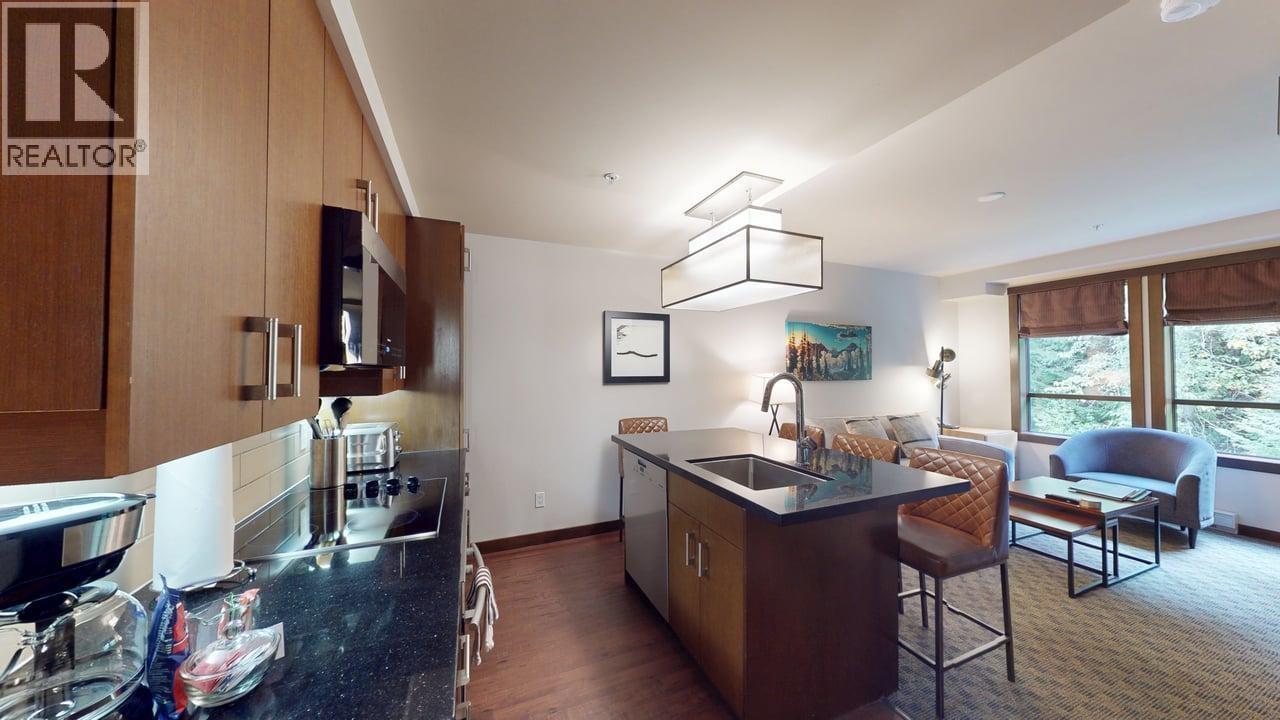207A 2020 LONDON LANE, Whistler