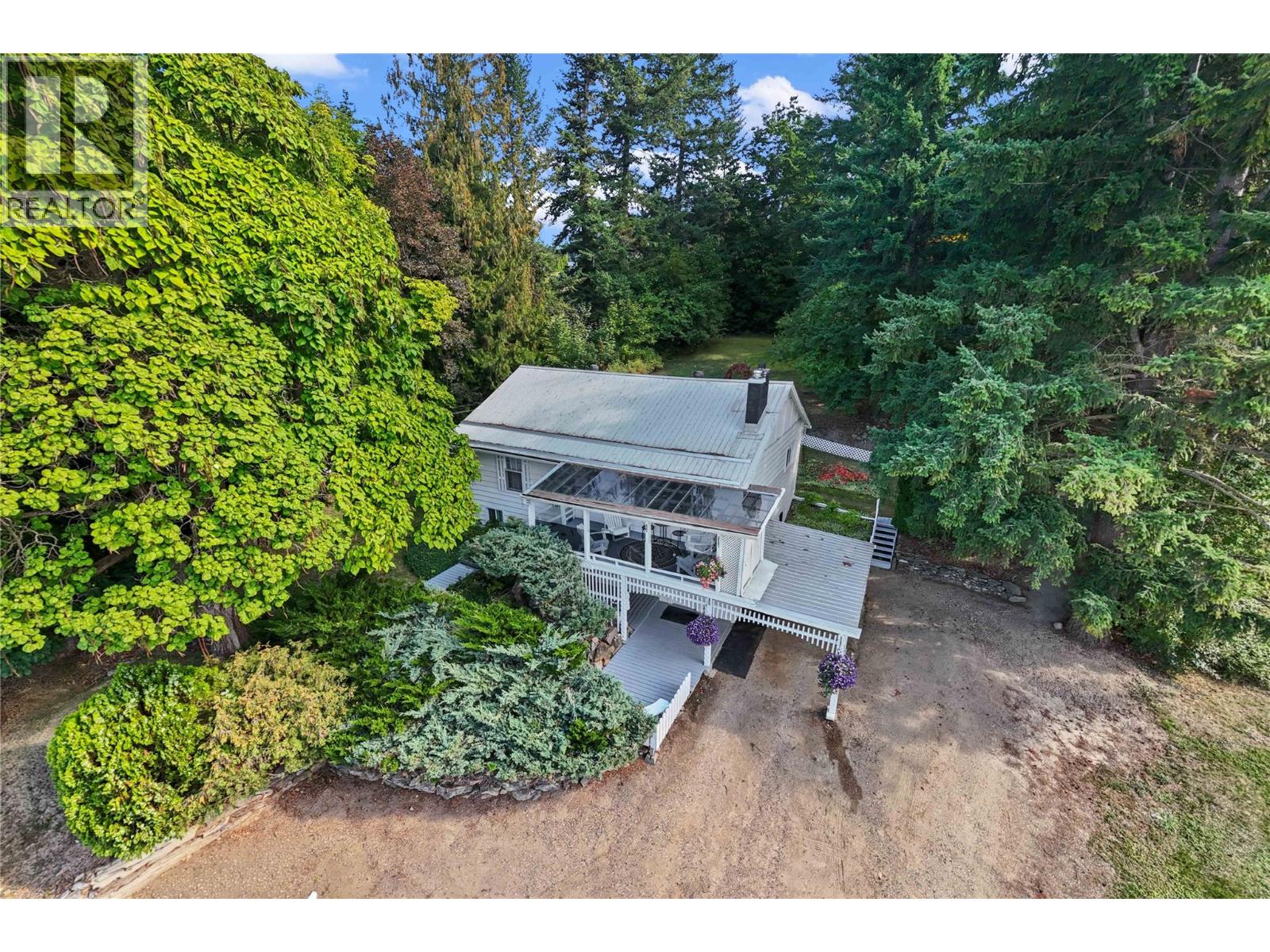  1430 Lakeshore Road Northeast, Salmon Arm