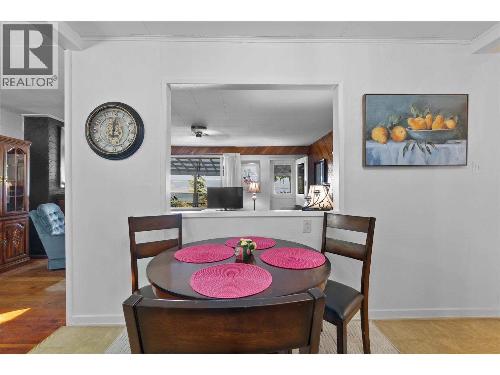  1430 Lakeshore Road Northeast, Salmon Arm