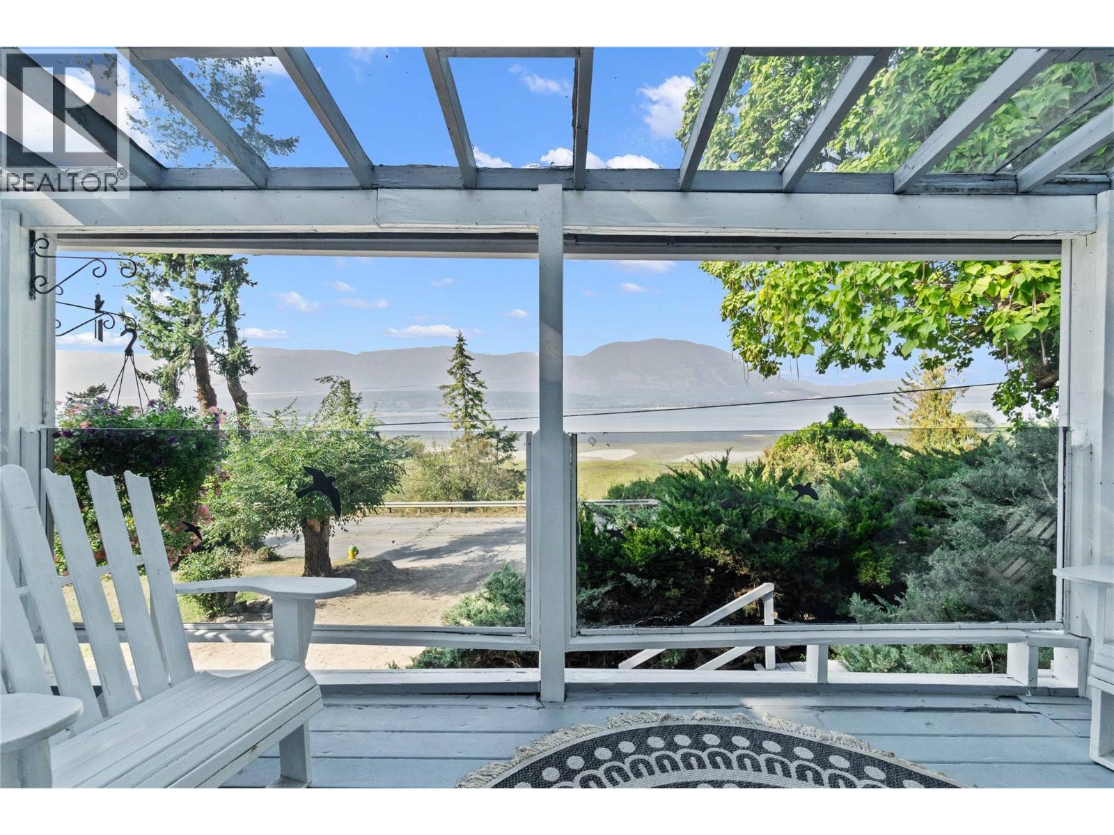  1430 Lakeshore Road Northeast, Salmon Arm