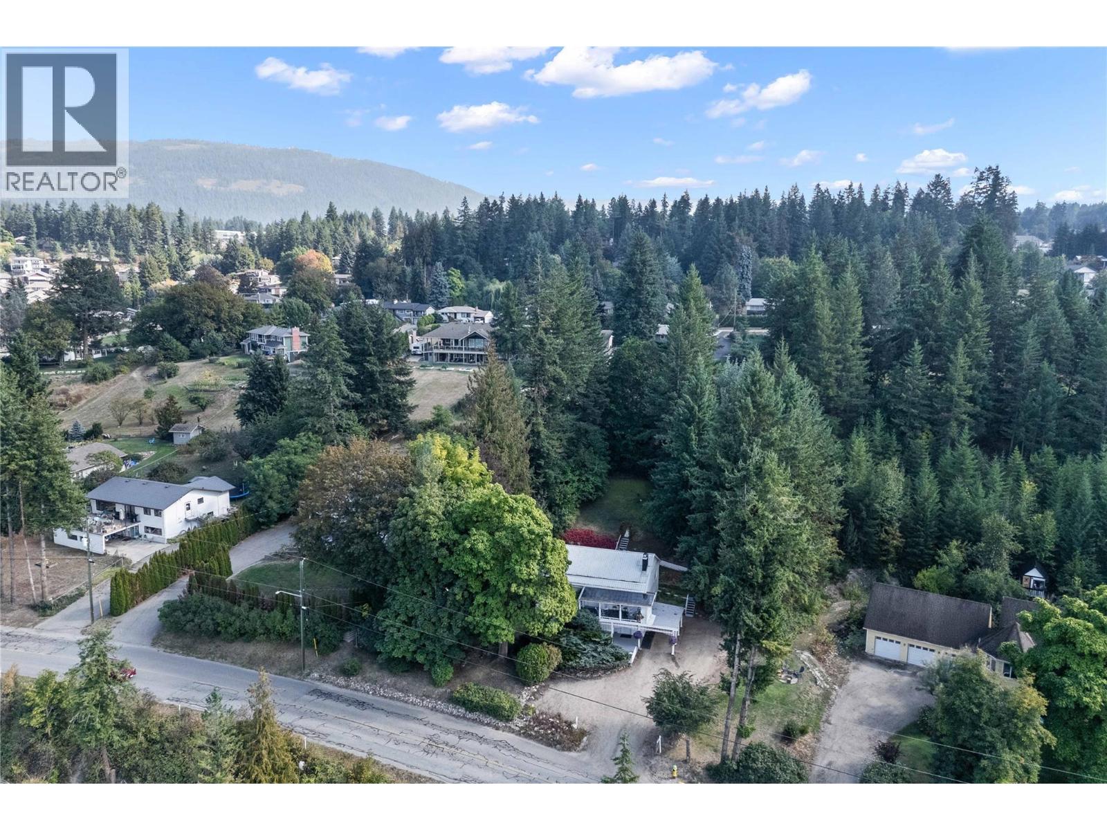  1430 Lakeshore Road Northeast, Salmon Arm