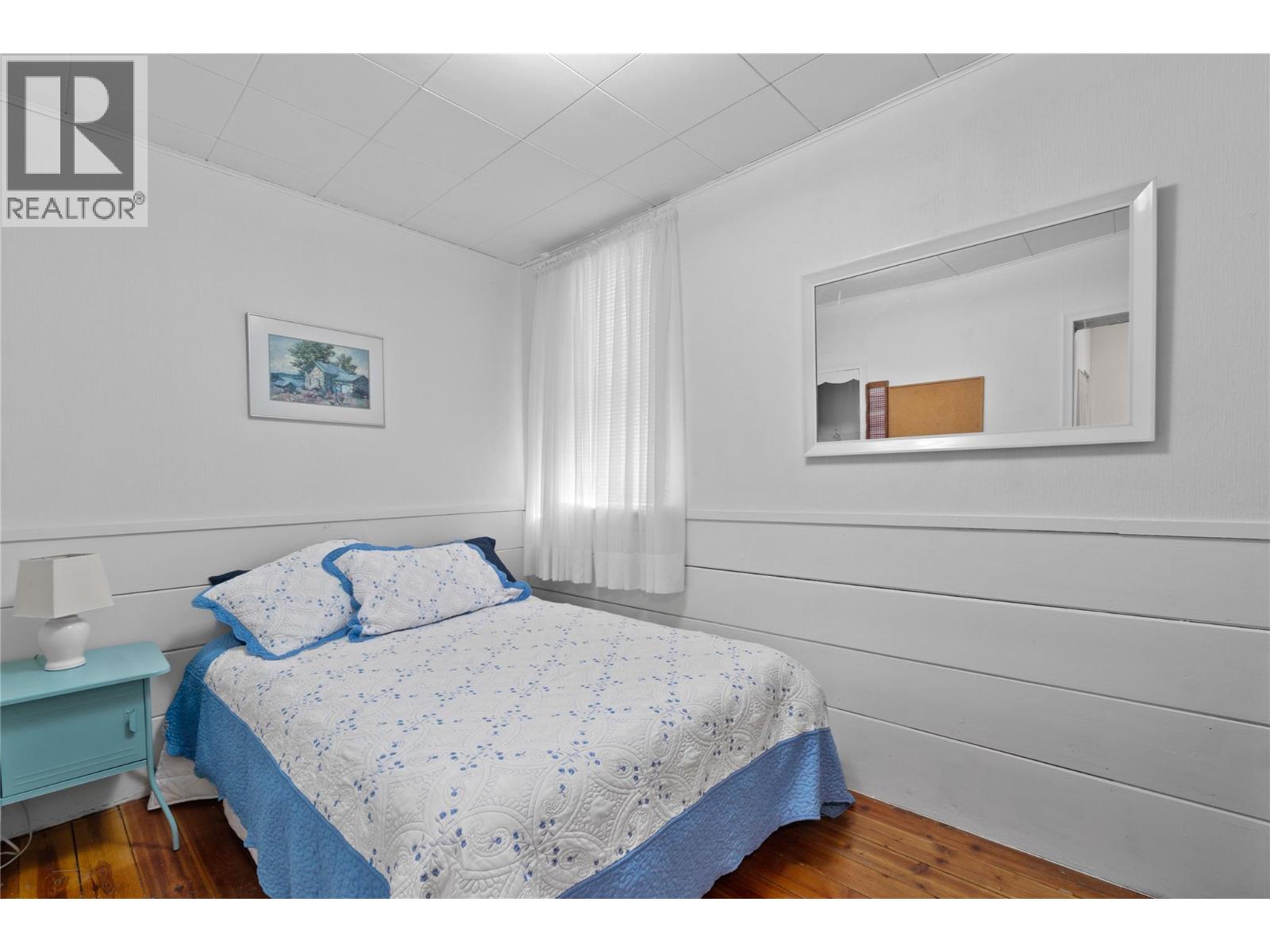  1430 Lakeshore Road Northeast, Salmon Arm