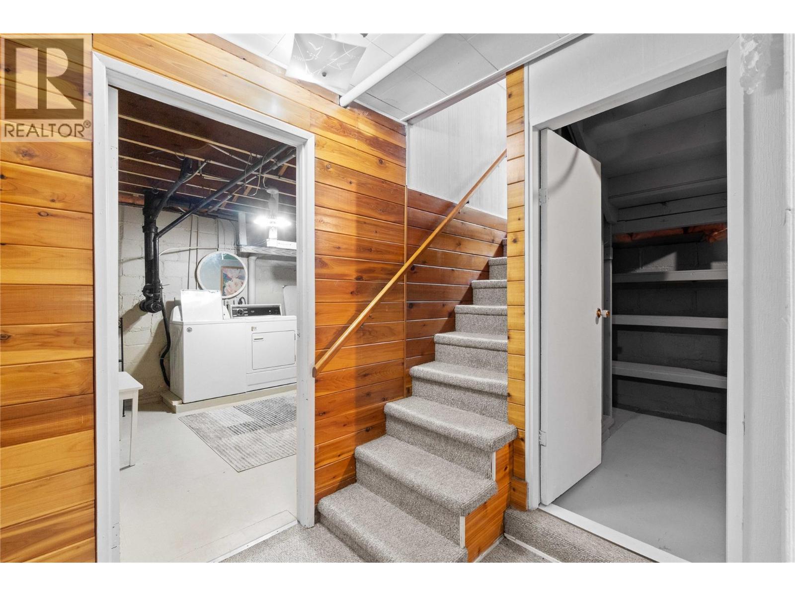  1430 Lakeshore Road Northeast, Salmon Arm