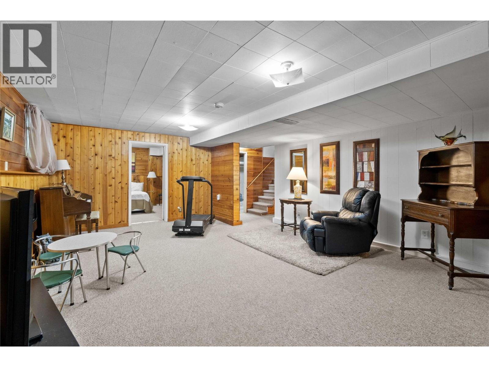  1430 Lakeshore Road Northeast, Salmon Arm