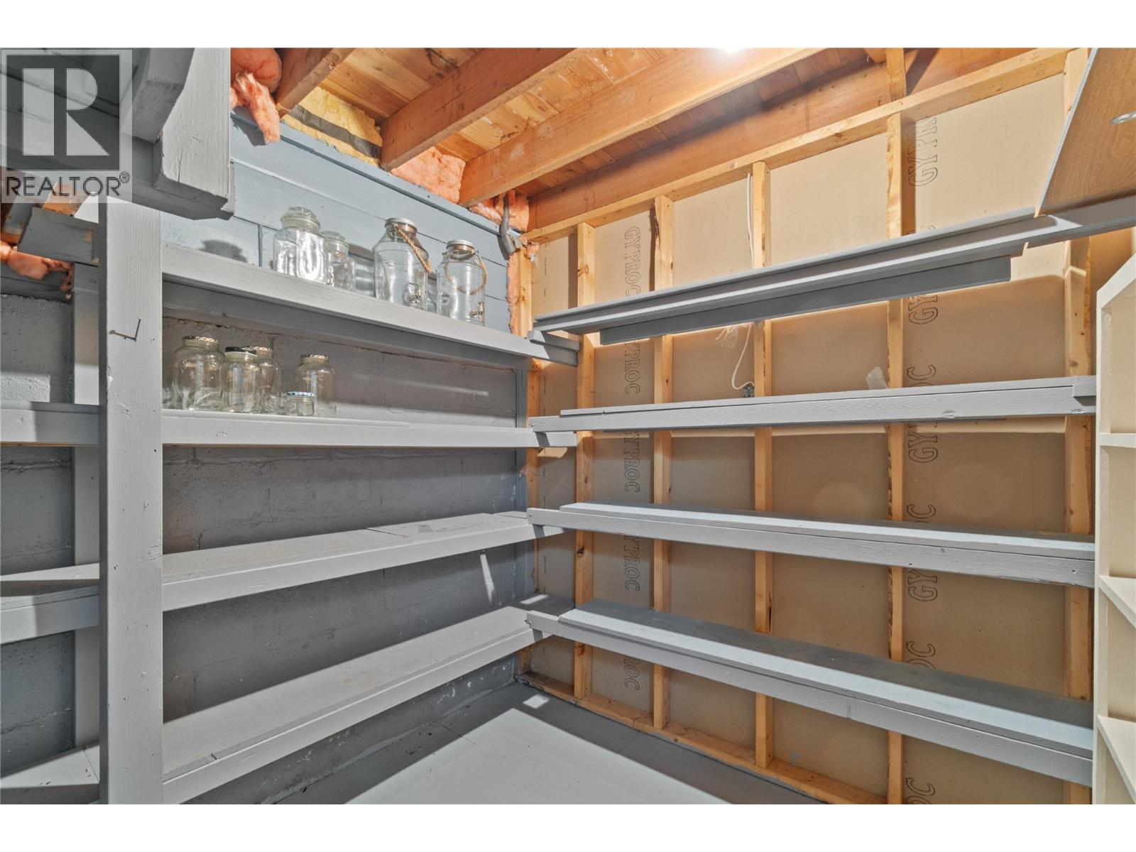  1430 Lakeshore Road Northeast, Salmon Arm