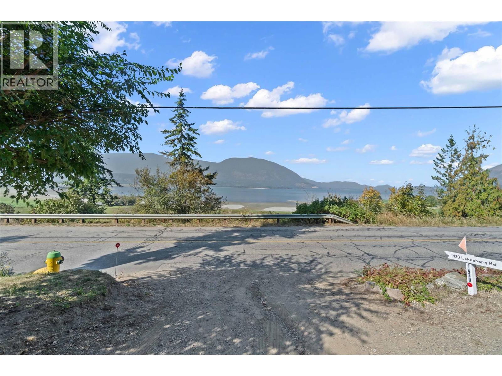  1430 Lakeshore Road Northeast, Salmon Arm