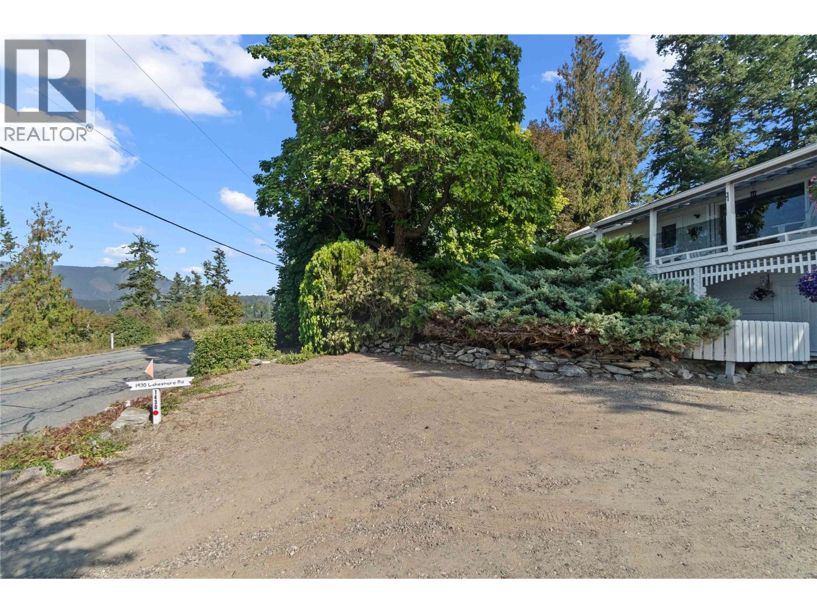  1430 Lakeshore Road Northeast, Salmon Arm