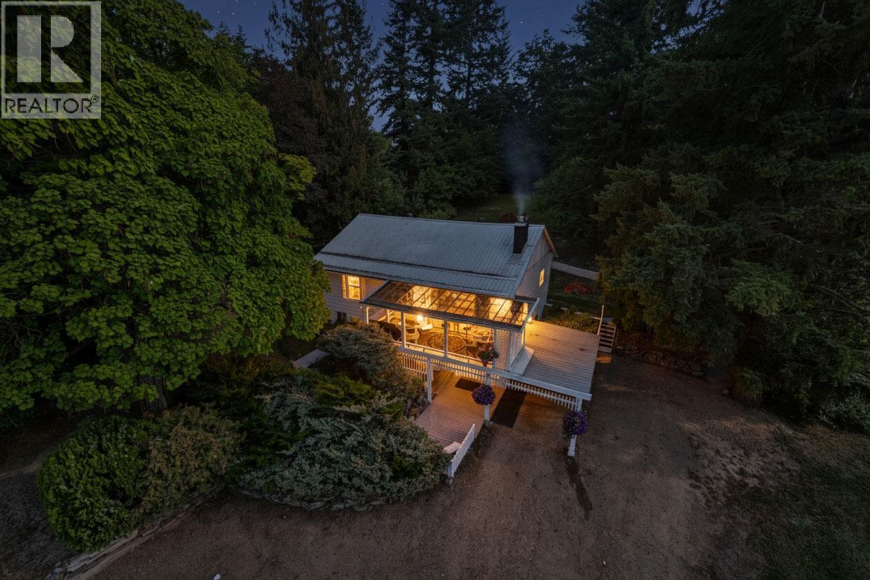  1430 Lakeshore Road Northeast, Salmon Arm