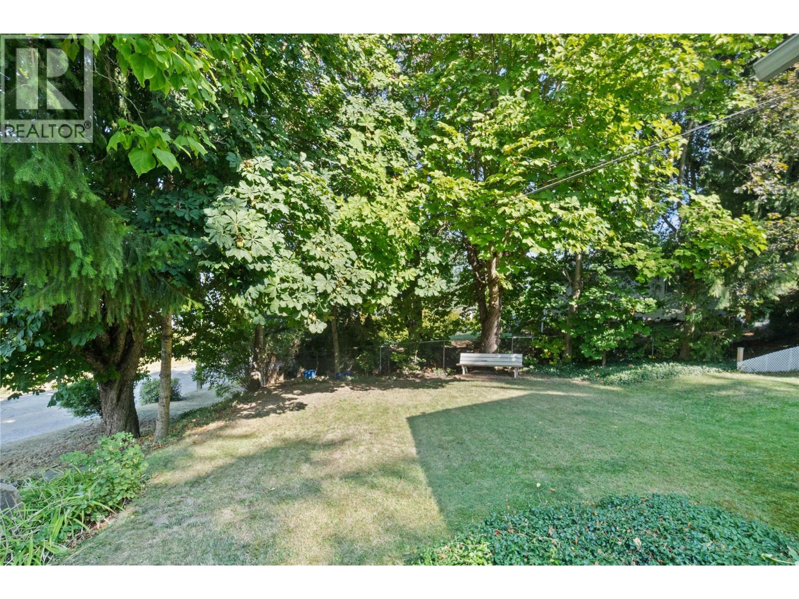  1430 Lakeshore Road Northeast, Salmon Arm