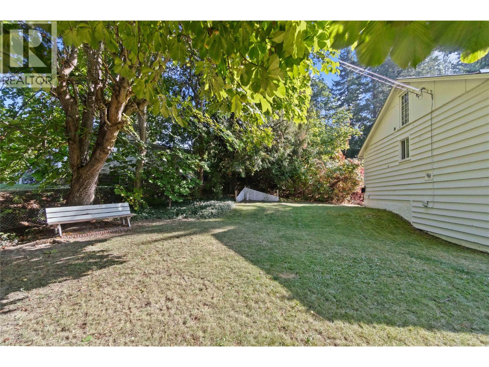  1430 Lakeshore Road Northeast, Salmon Arm