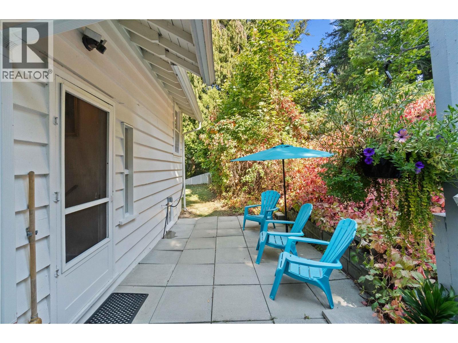  1430 Lakeshore Road Northeast, Salmon Arm