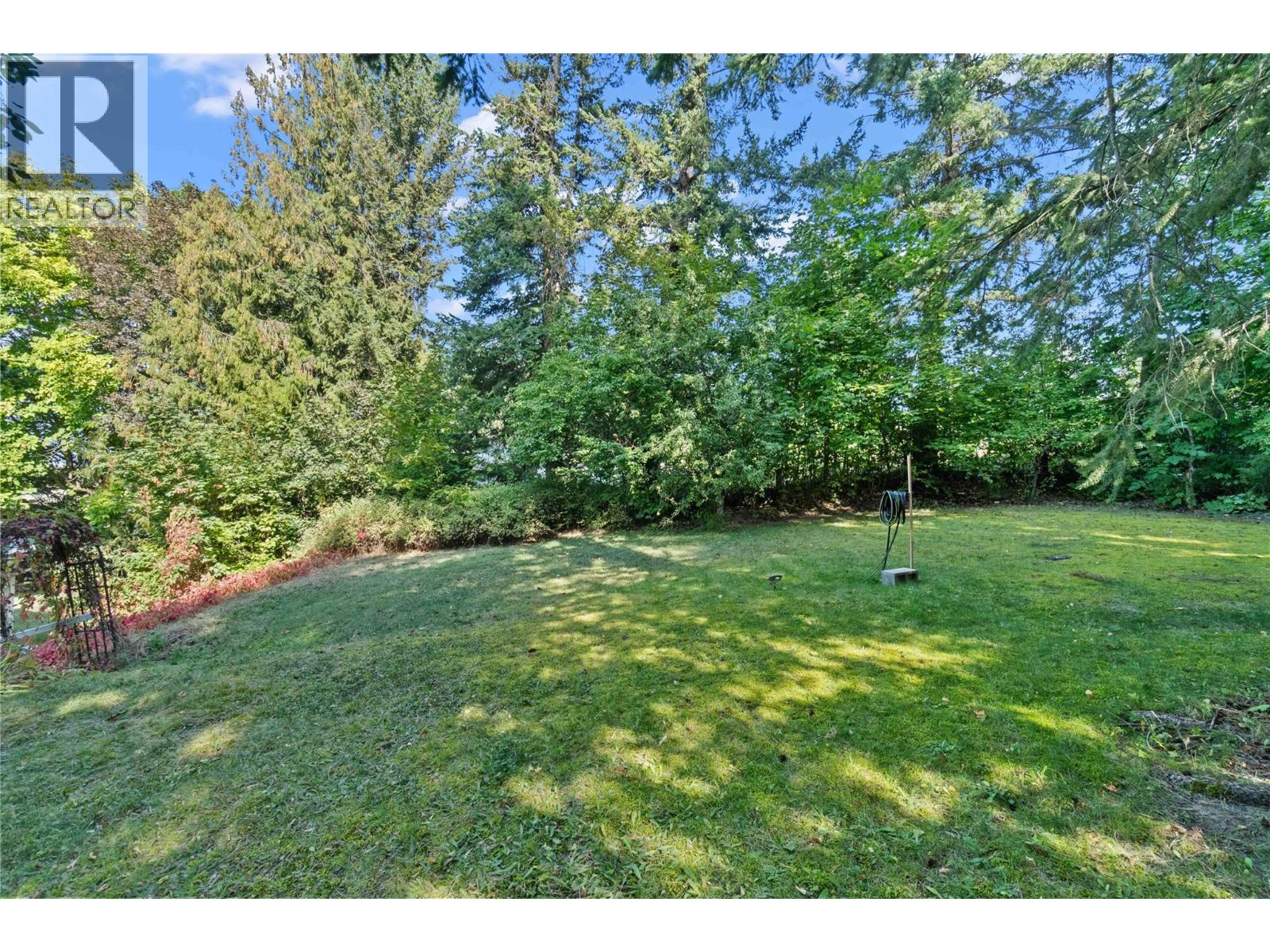  1430 Lakeshore Road Northeast, Salmon Arm