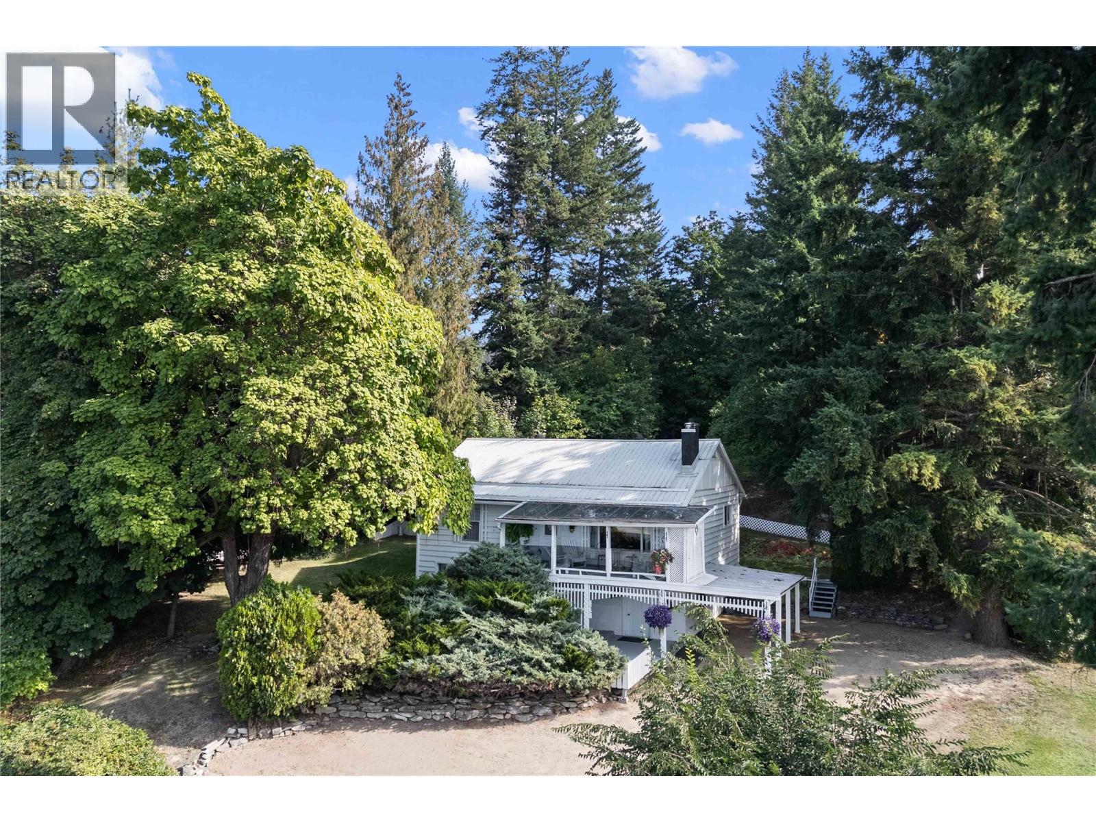  1430 Lakeshore Road Northeast, Salmon Arm