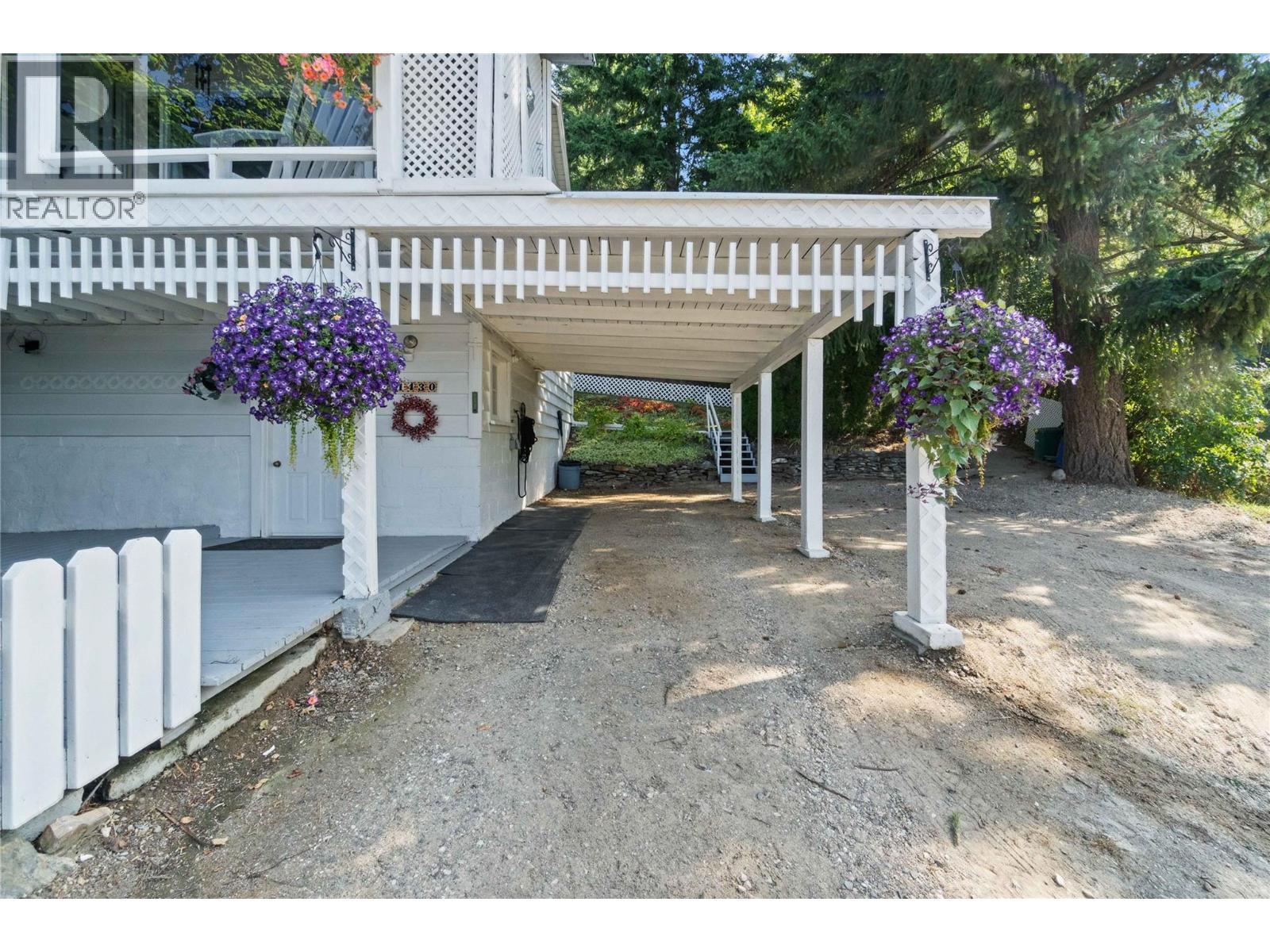  1430 Lakeshore Road Northeast, Salmon Arm