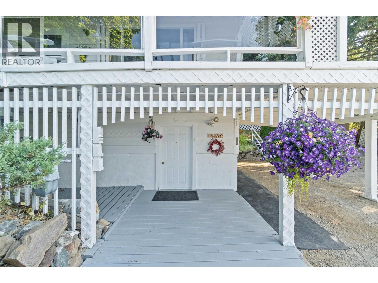  1430 Lakeshore Road Northeast, Salmon Arm