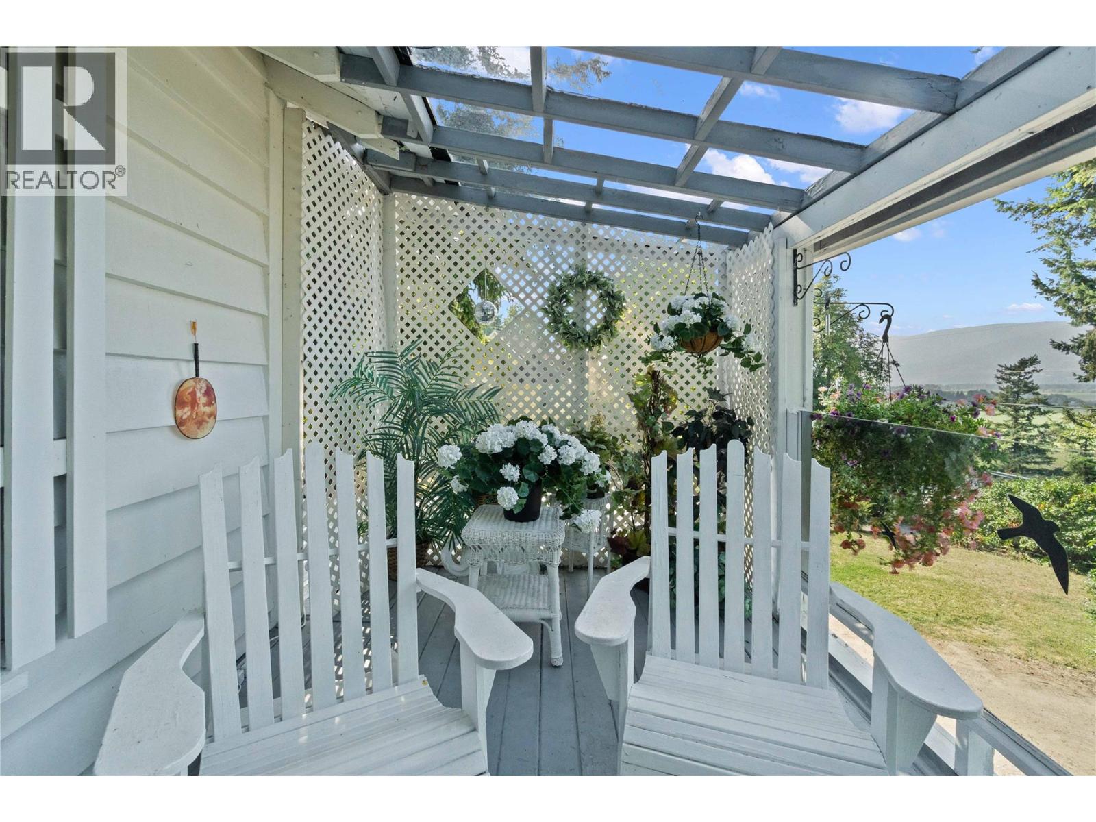  1430 Lakeshore Road Northeast, Salmon Arm