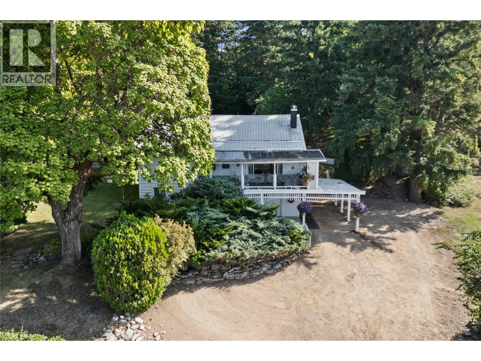  1430 Lakeshore Road Northeast, Salmon Arm