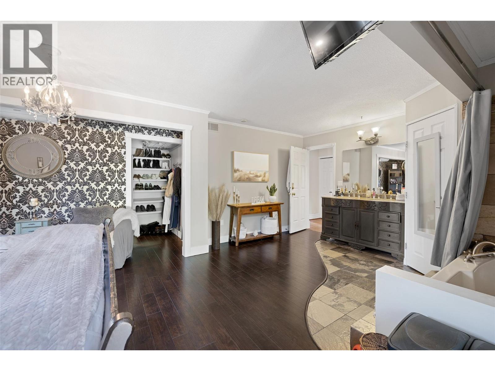  1988 Abel Street, West Kelowna
