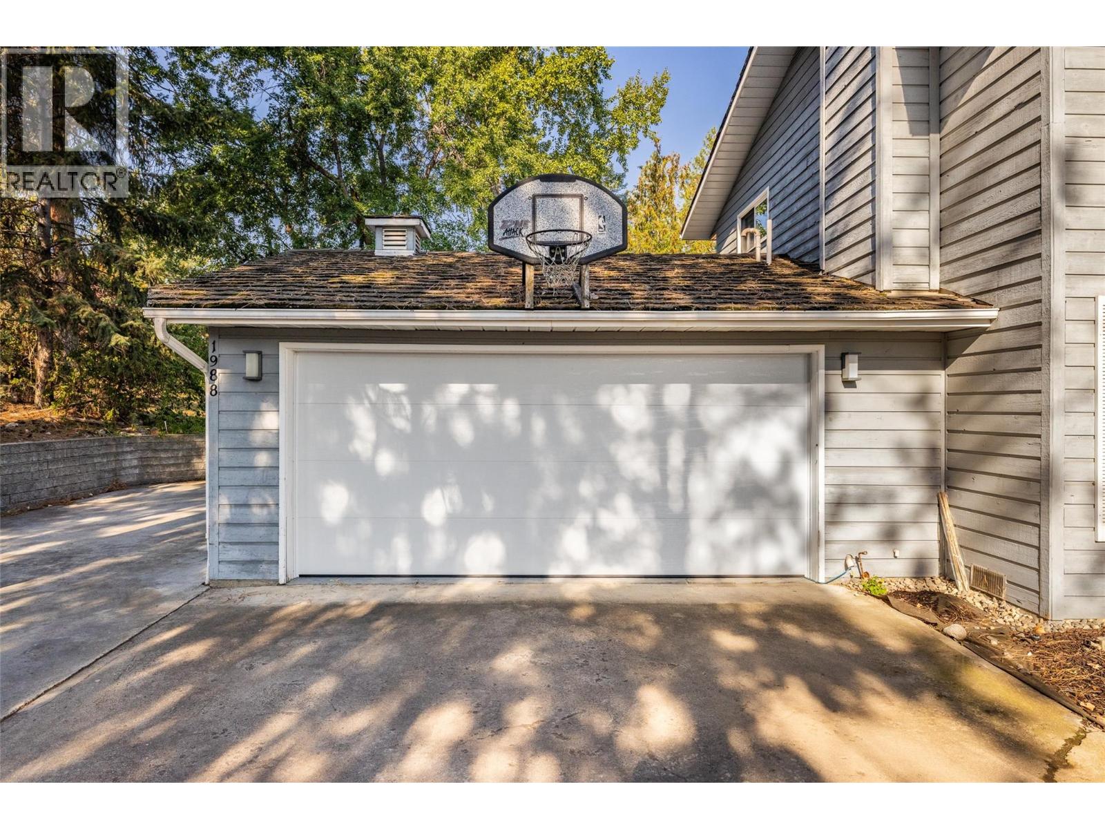  1988 Abel Street, West Kelowna