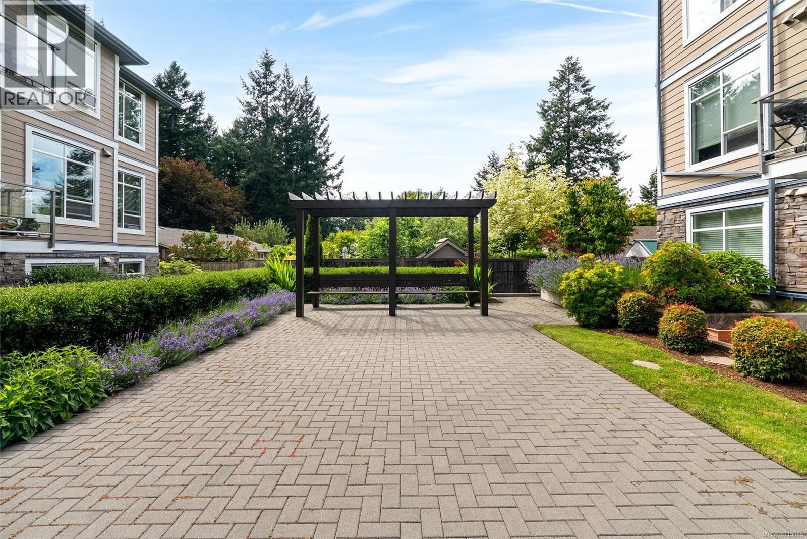 108 608 Fairway Avenue, Langford