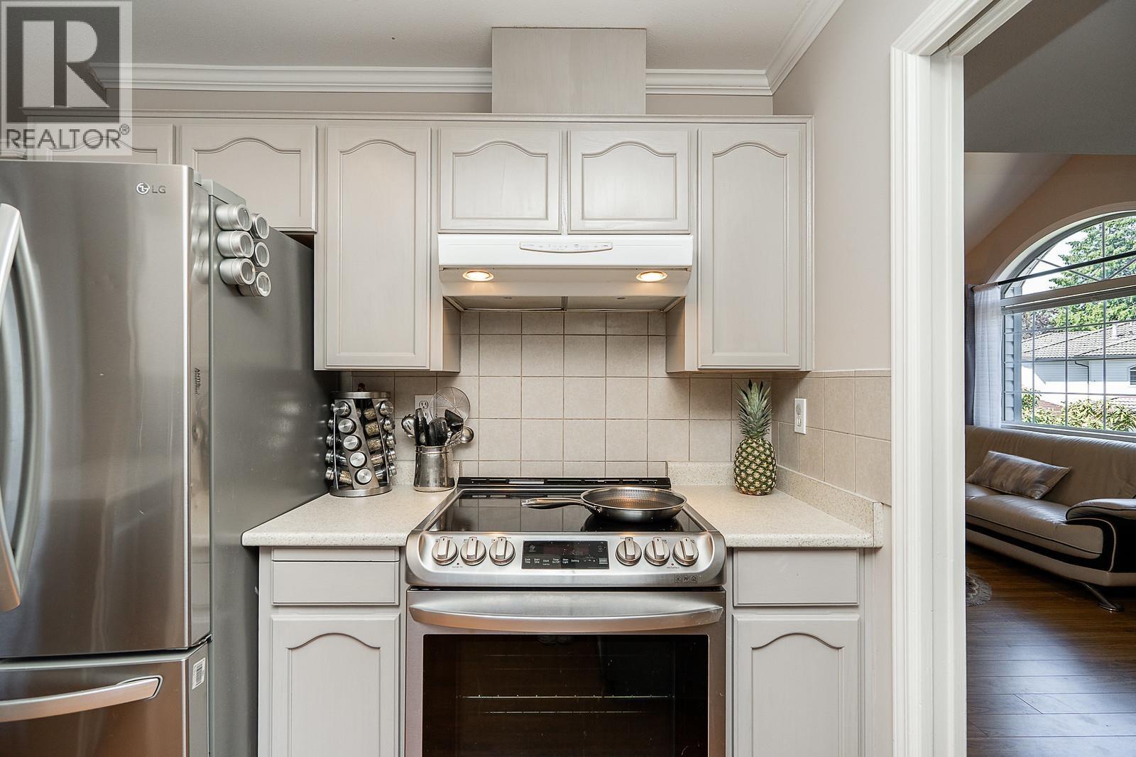 1932 JACANA AVENUE, Port Coquitlam
